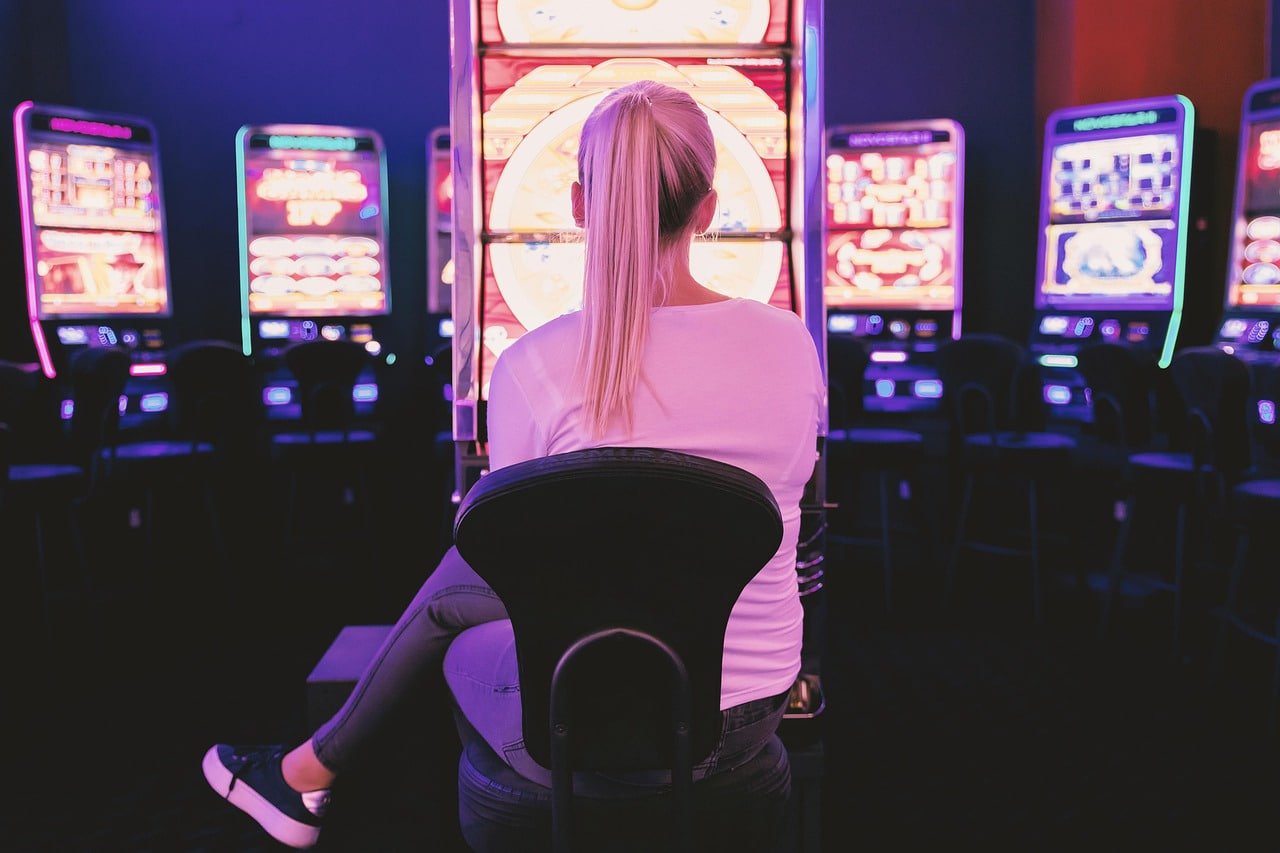 ffff00 Slots